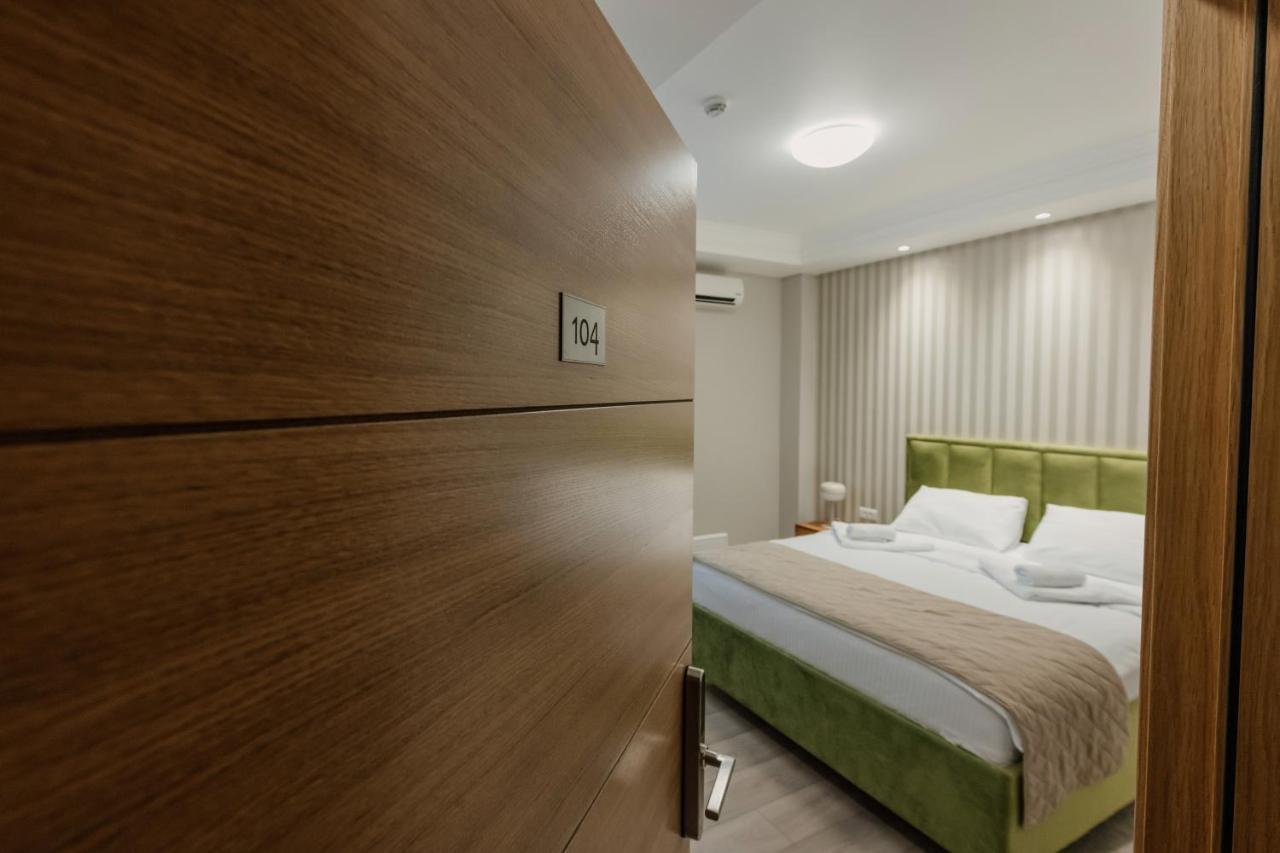 Hotel Beli Dvor Cacak Exterior photo